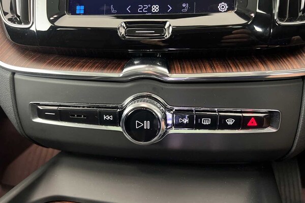 Used Volvo XC60 2023 for sale - 75653010: Photo 14