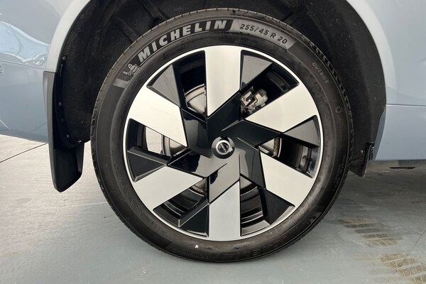 Used Volvo XC60 2023 for sale - 75653010: Photo 25