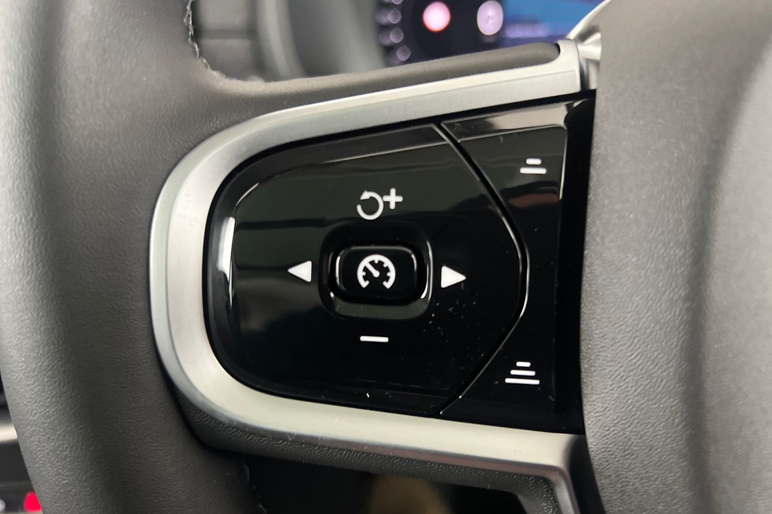 Used Volvo XC90 2025 for sale - 77035857: Photo 11