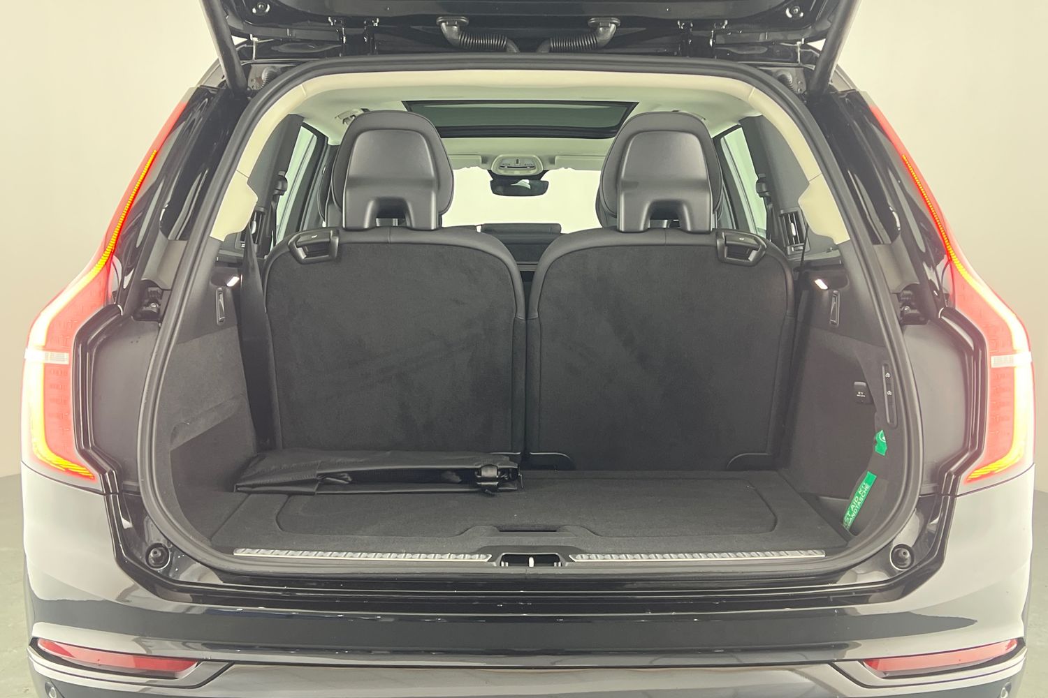 Used Volvo XC90 2025 for sale - 77035857: Photo 8
