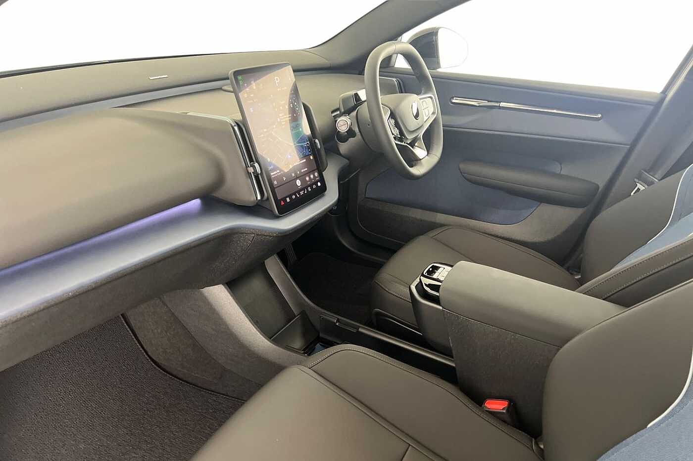 Used Volvo EX30 2025 for sale - 75972521: Photo 2