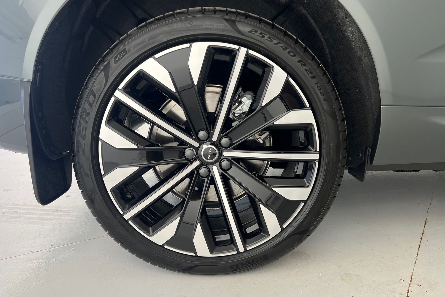 Used Volvo XC60 2025 for sale - 77797786: Photo 25