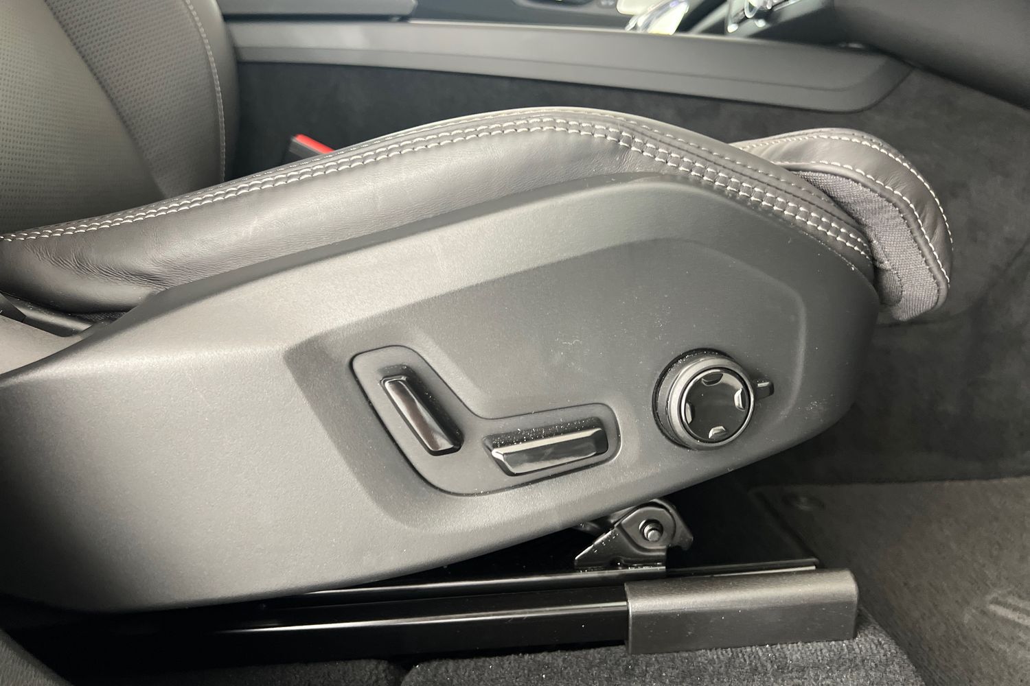 Used Volvo XC60 2025 for sale - 77797786: Photo 31