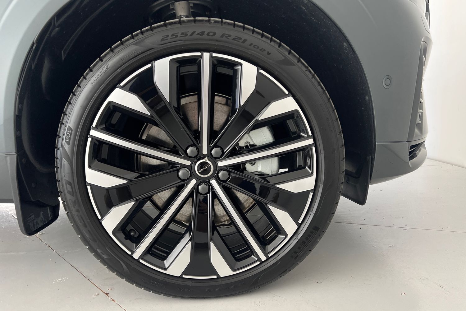 Used Volvo XC60 2025 for sale - 77797786: Photo 5