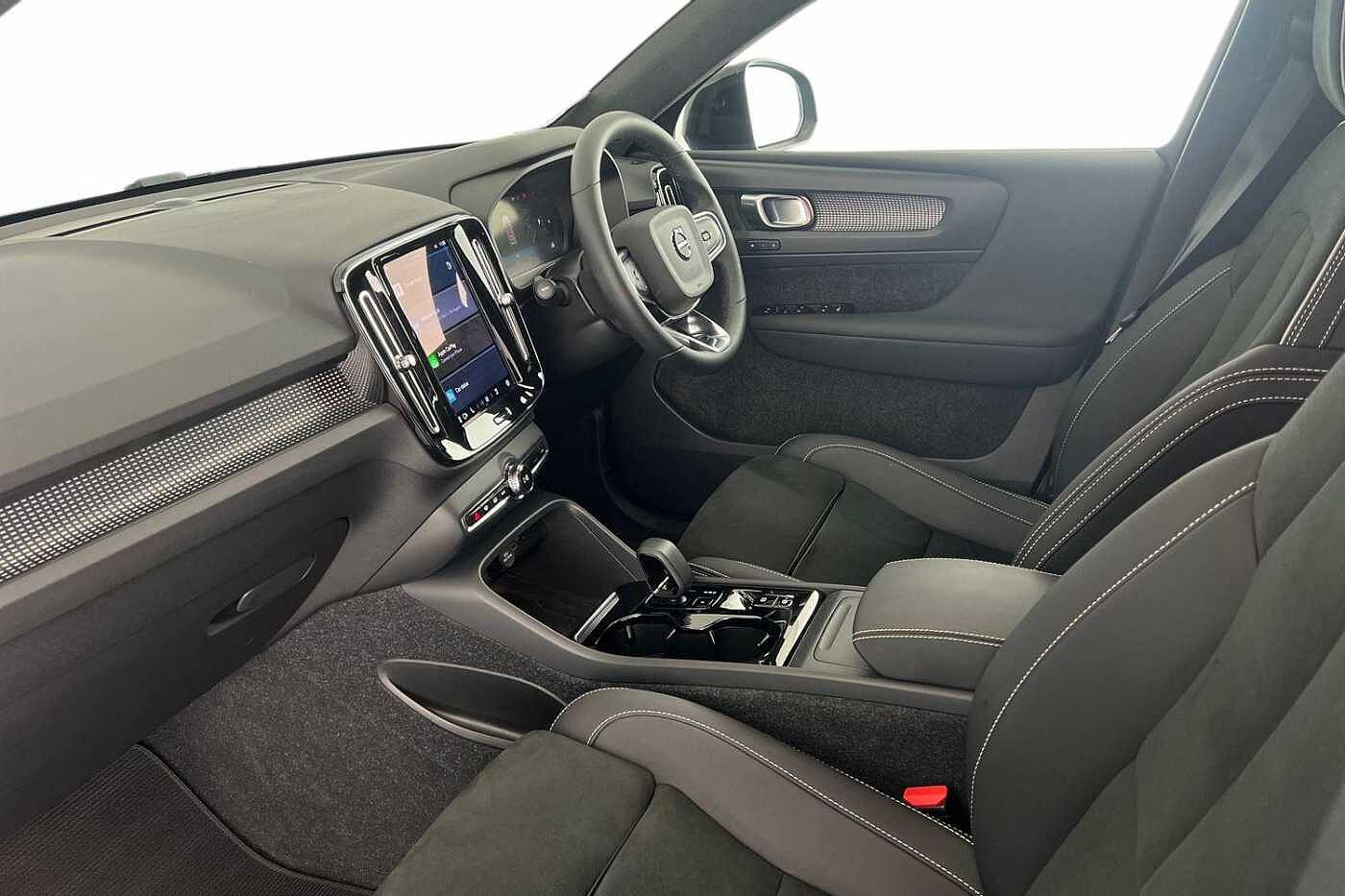 Used Volvo XC40 2022 for sale - 76130894: Photo 2