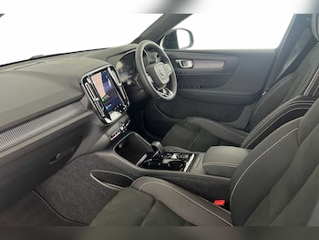 Used Volvo XC40 2022 for sale - 76130894: Photo