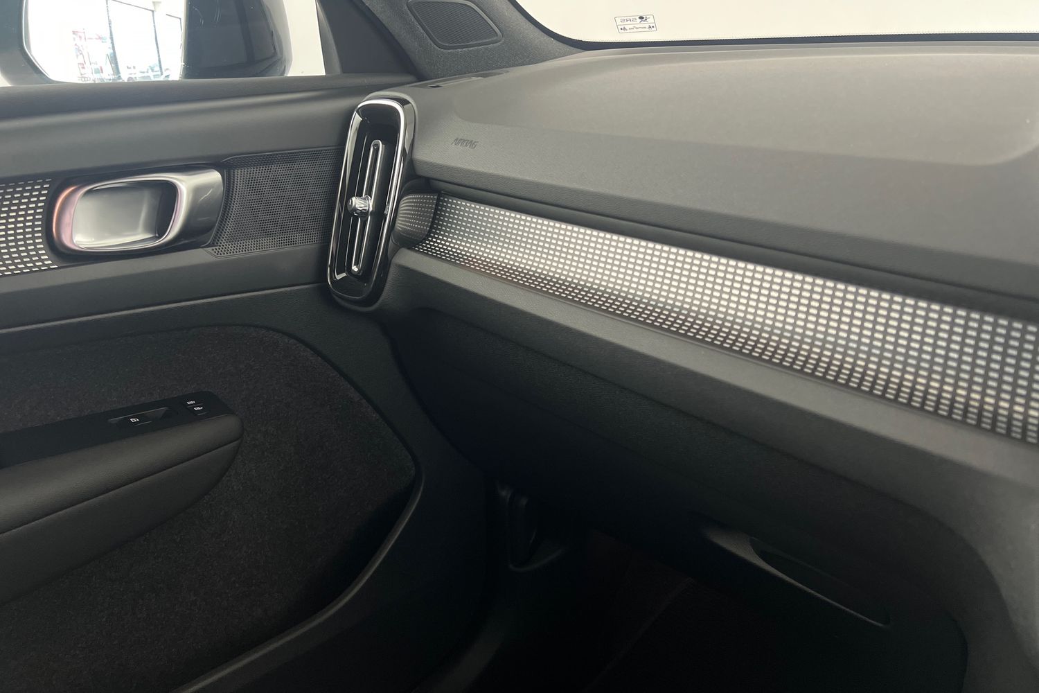 Used Volvo XC40 2022 for sale - 76130894: Photo 35