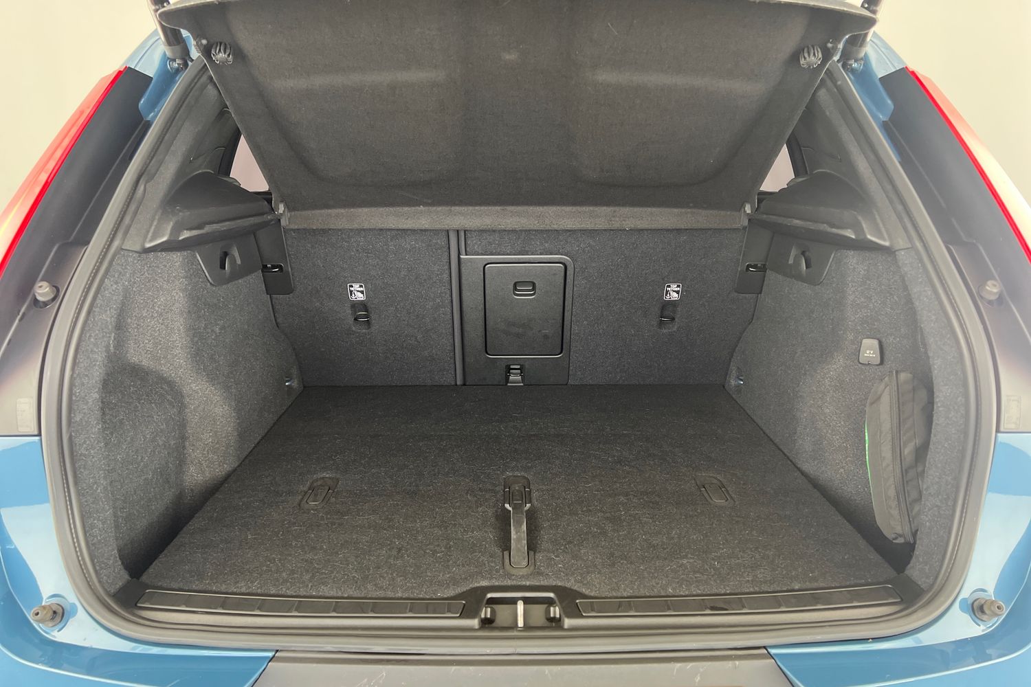 Used Volvo XC40 2022 for sale - 76130894: Photo 8