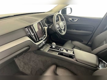 Used Volvo XC60 2023 for sale - 75440026: Photo