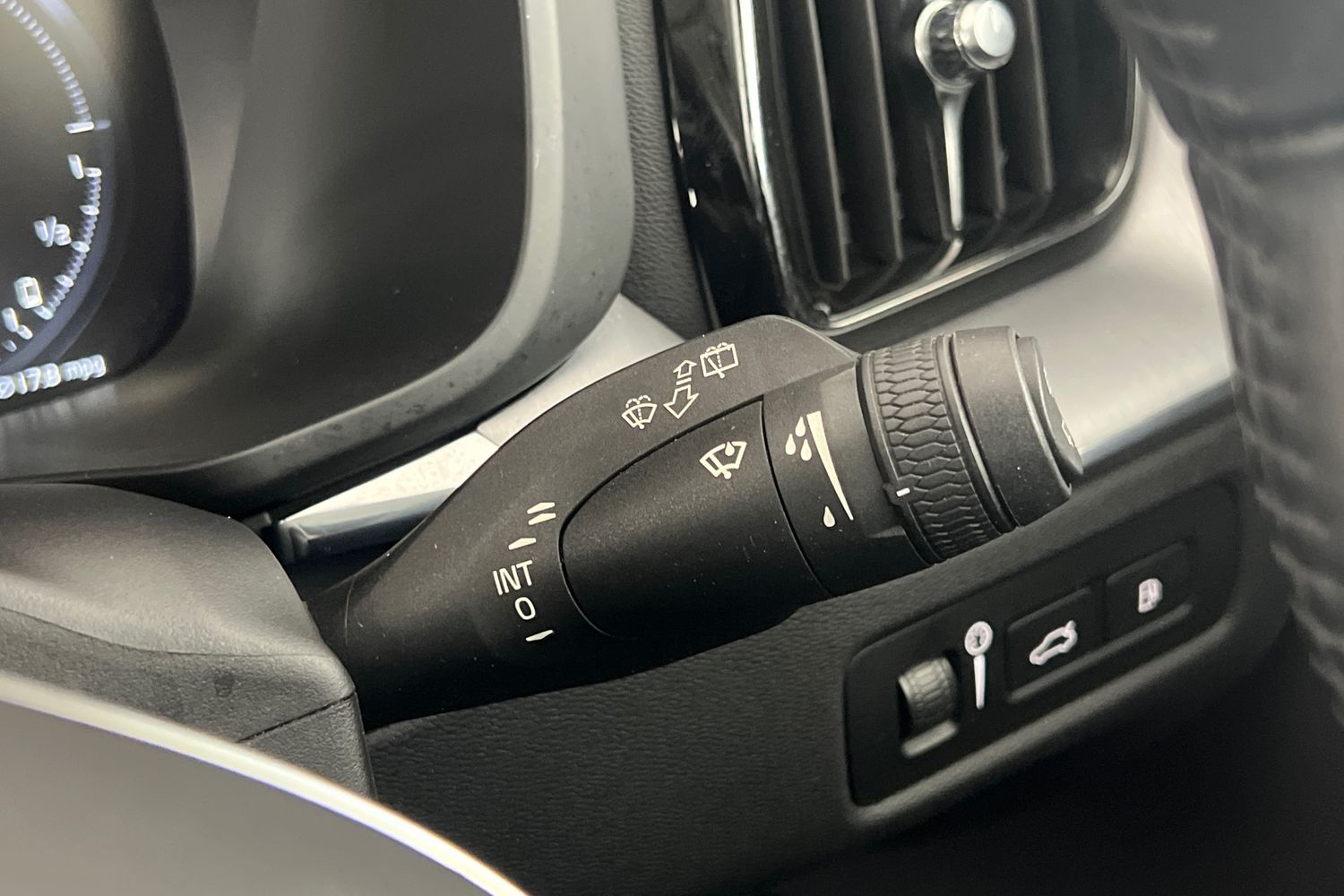 Used Volvo XC60 2021 for sale - 75984776: Photo 37