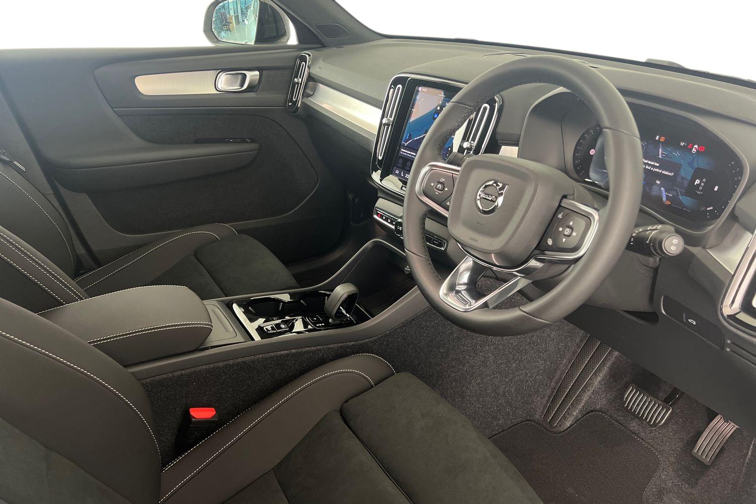 Used Volvo XC40 2025 for sale - 76614942: Photo 10