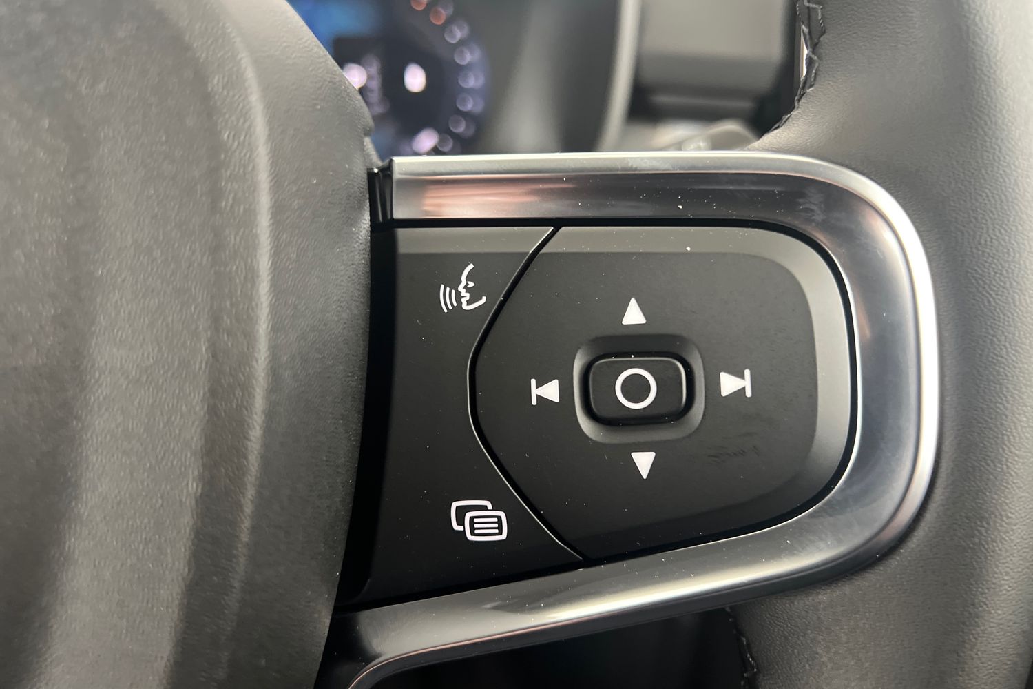 Used Volvo XC40 2025 for sale - 76614942: Photo 12