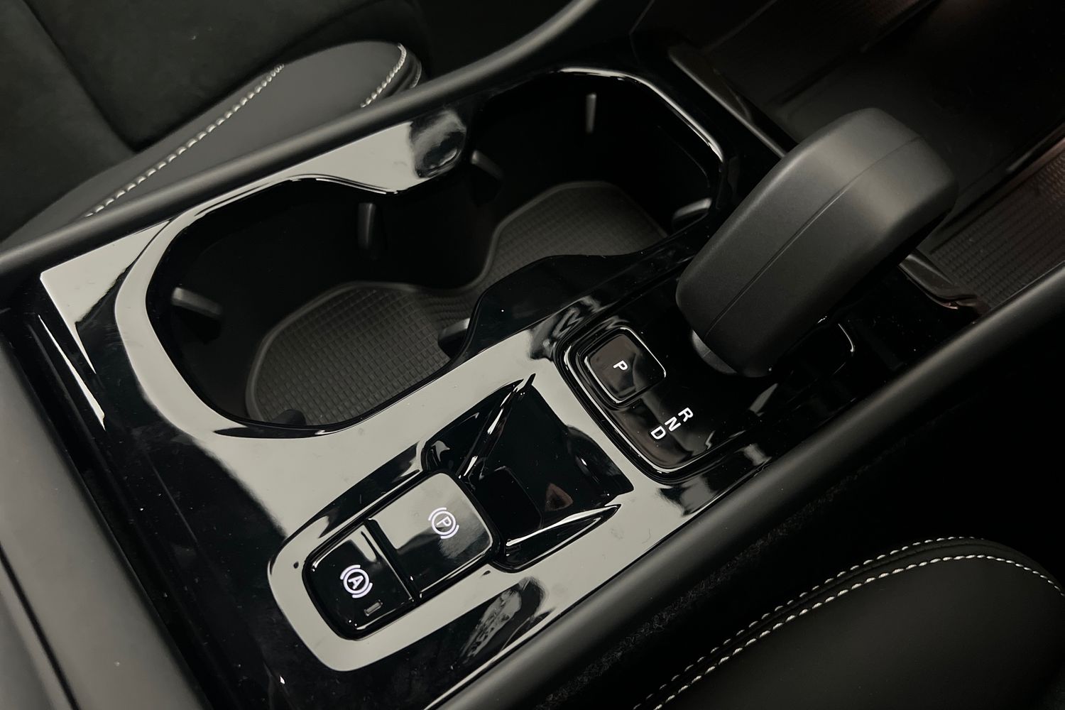 Used Volvo XC40 2025 for sale - 76614942: Photo 13