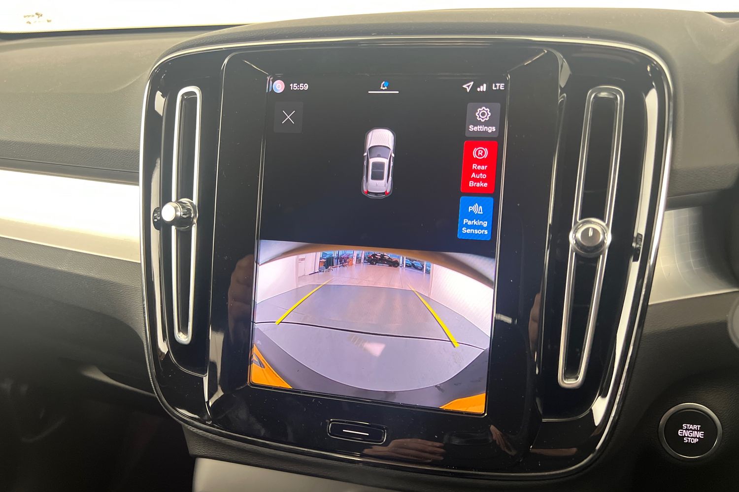 Used Volvo XC40 2025 for sale - 76614942: Photo 16