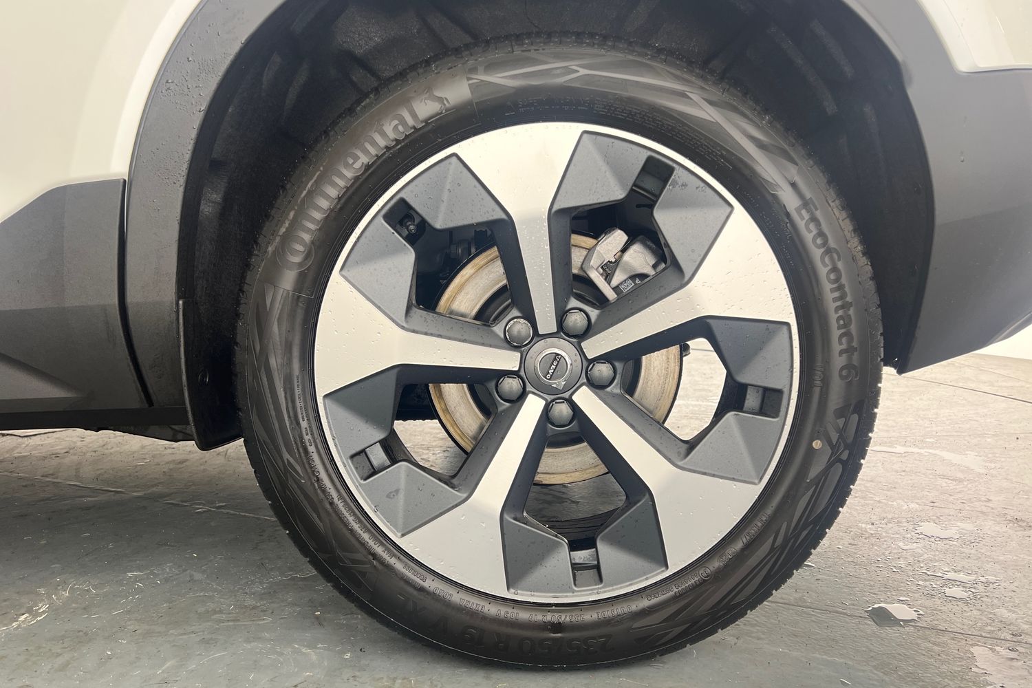 Used Volvo XC40 2025 for sale - 76614942: Photo 25