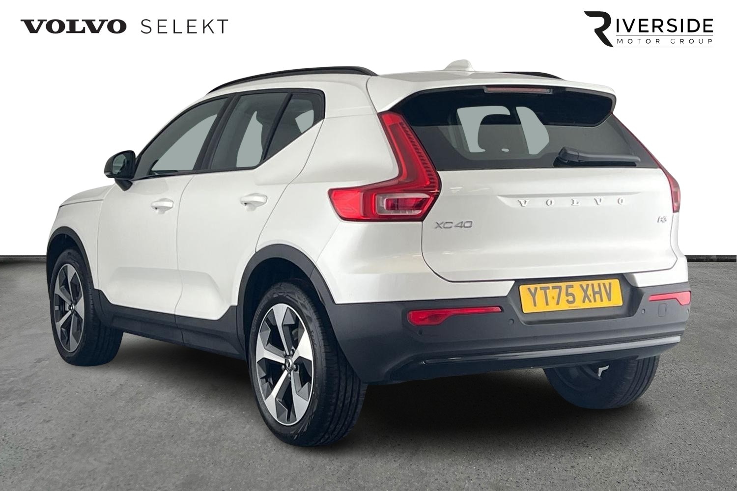 Used Volvo XC40 2025 for sale - 76614942: Photo 3