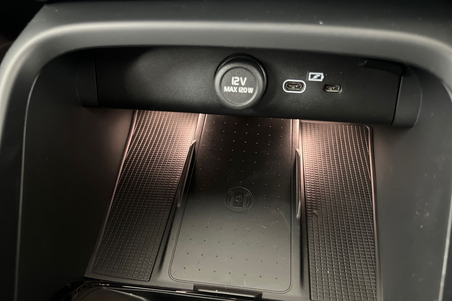 Used Volvo XC40 2025 for sale - 76614942: Photo 35