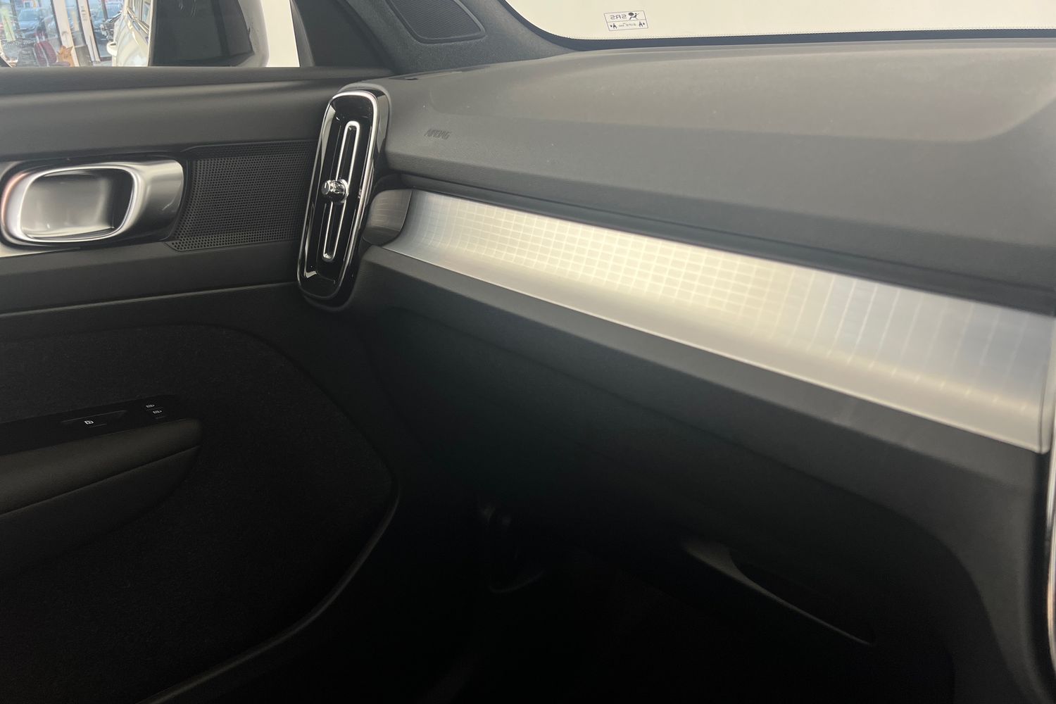 Used Volvo XC40 2025 for sale - 76614942: Photo 36