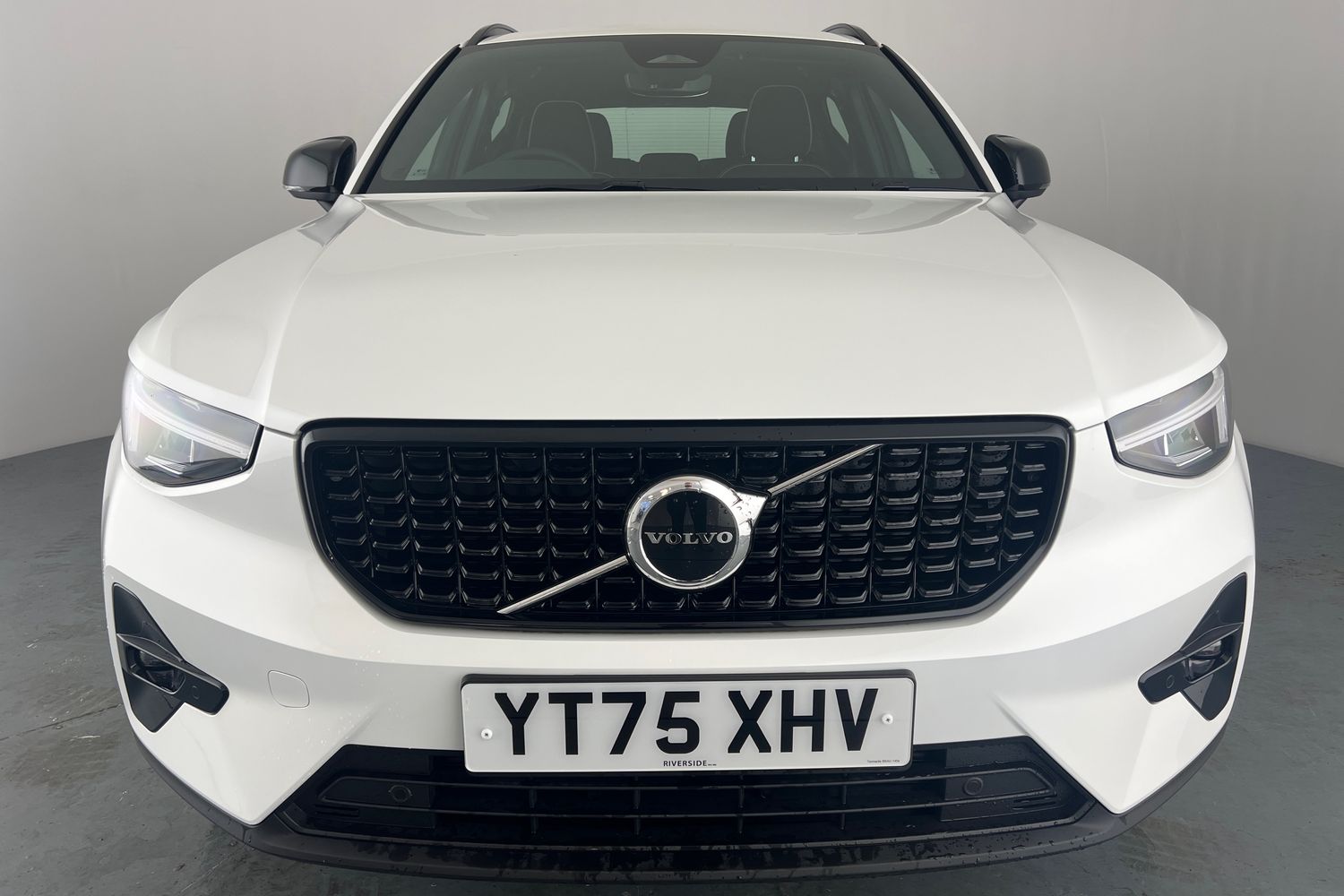 Used Volvo XC40 2025 for sale - 76614942: Photo 40