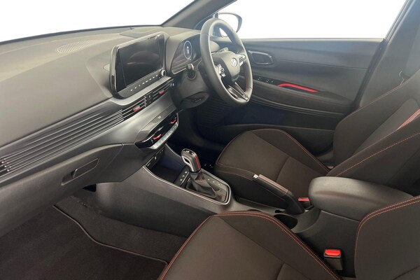 Used Hyundai i20 2024 for sale - 76130665: Photo 2