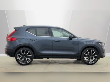 Used Volvo XC40 2025 for sale - 78670355: Photo