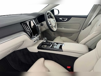Used Volvo V60 2026 for sale - 79354942: Photo