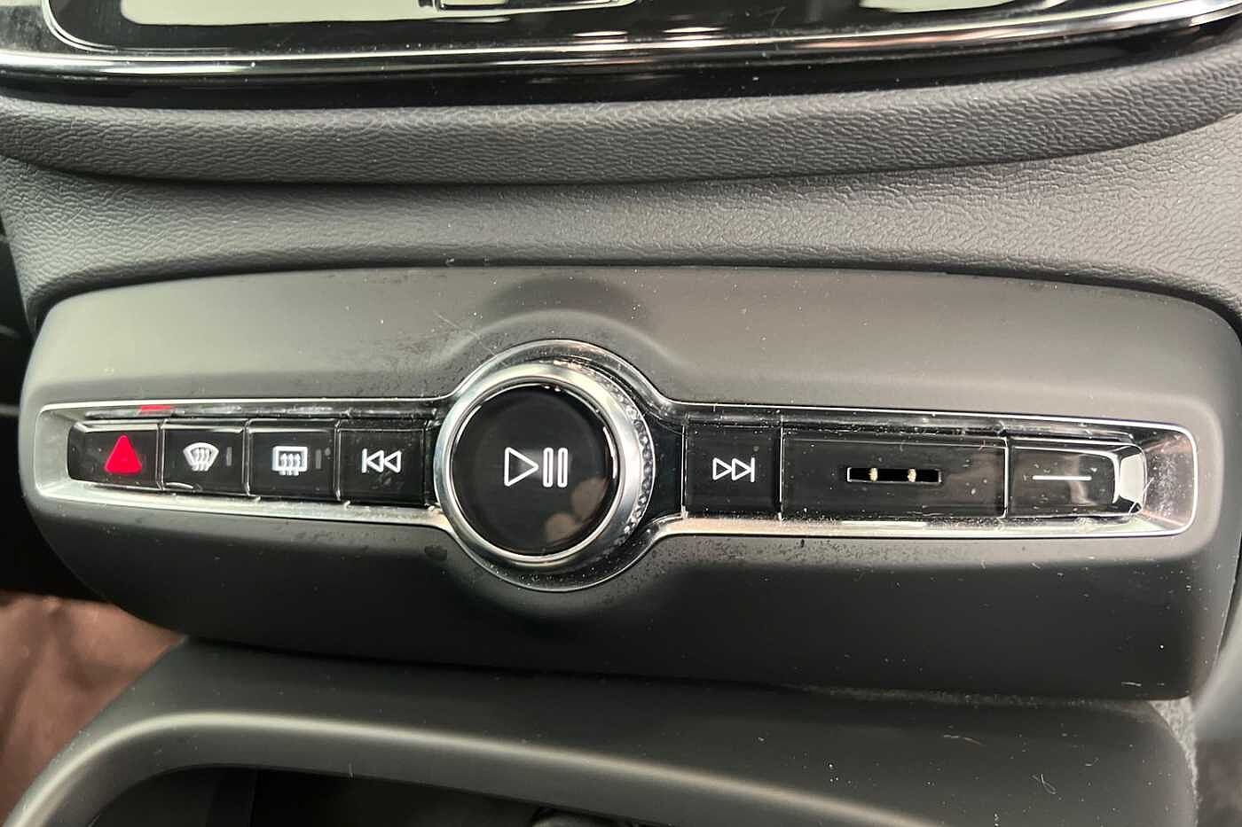 Used Volvo XC40 2024 for sale - 76556908: Photo 14