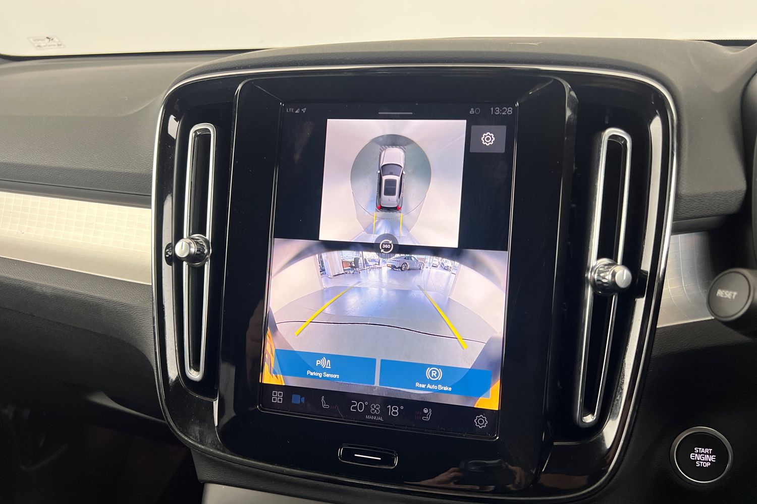 Used Volvo XC40 2024 for sale - 76556908: Photo 16