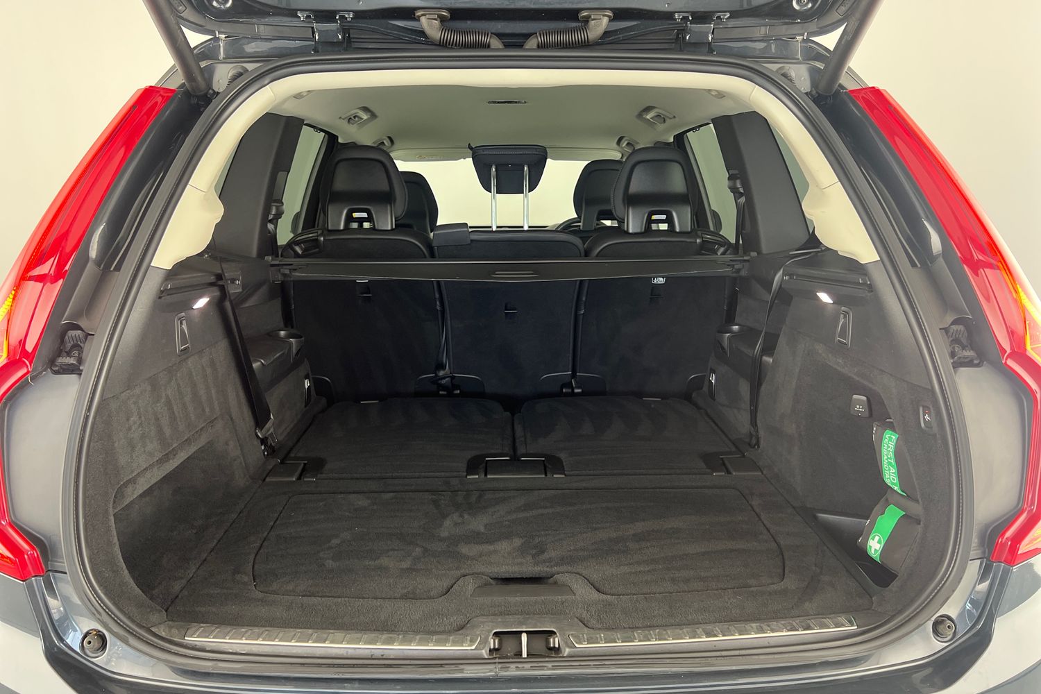 Used Volvo XC90 2021 for sale - 77083619: Photo 9