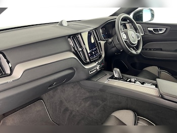 Used Volvo XC60 2021 for sale - 79354945: Photo