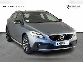 Used Volvo V40 2018 for sale - 75910597: Photo