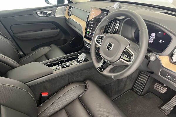 Used Volvo XC60 2025 for sale - 75440042: Photo 10
