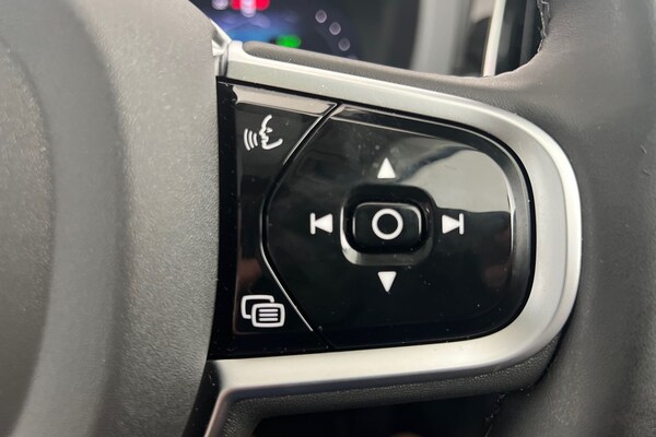 Used Volvo XC60 2025 for sale - 75440042: Photo 12