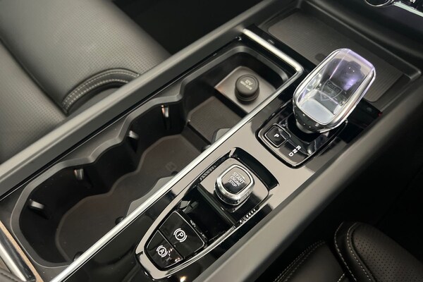Used Volvo XC60 2025 for sale - 75440042: Photo 13