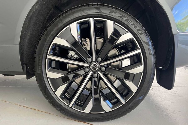 Used Volvo XC60 2025 for sale - 75440042: Photo 26
