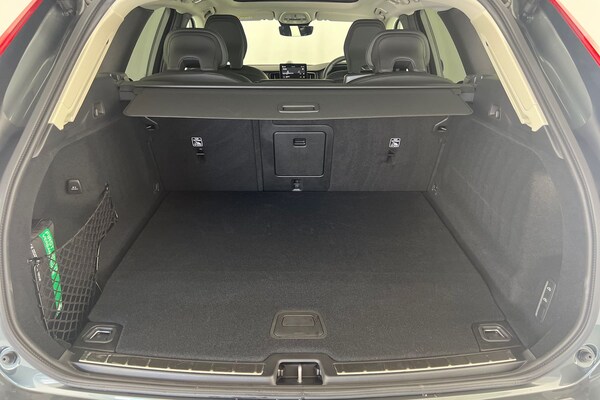 Used Volvo XC60 2025 for sale - 75440042: Photo 8