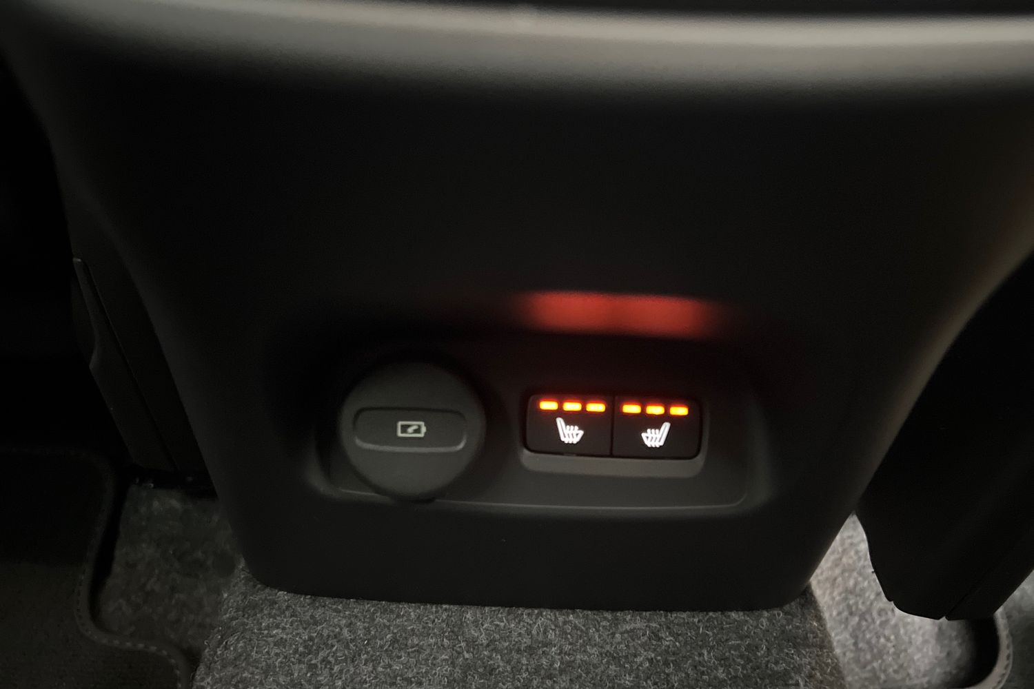 Used Volvo XC40 2025 for sale - 77005235: Photo 28