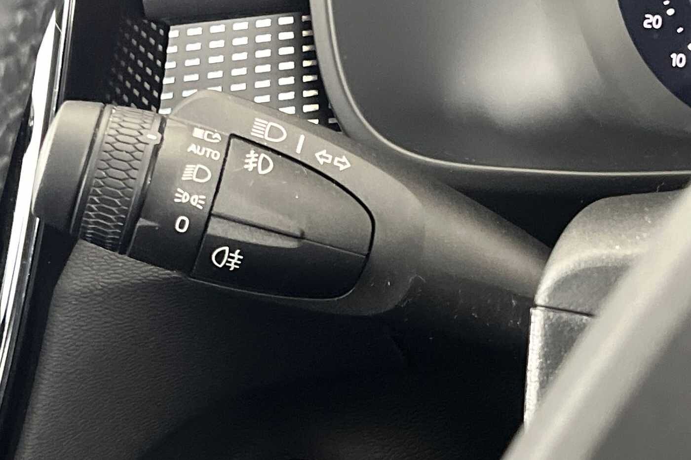 Used Volvo XC40 2025 for sale - 77005235: Photo 32