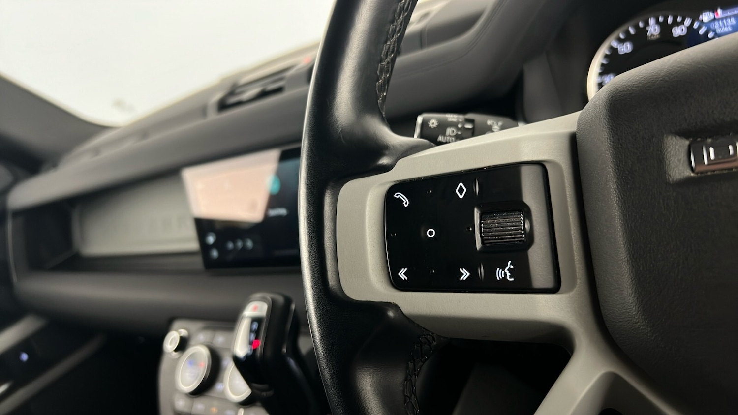 Used Land Rover Defender 2023 for sale - 77312389: Photo 16