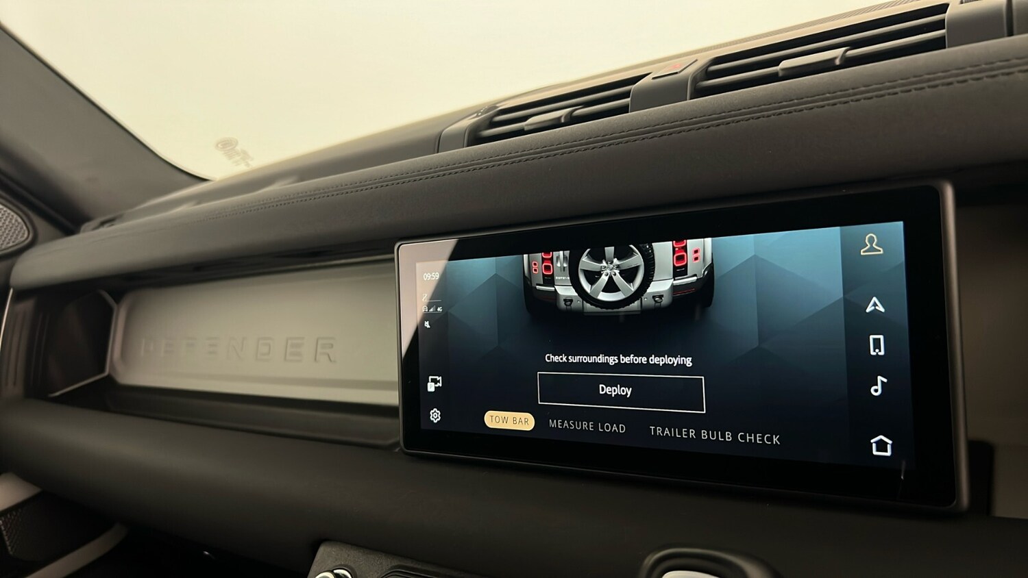 Used Land Rover Defender 2023 for sale - 77312389: Photo 32