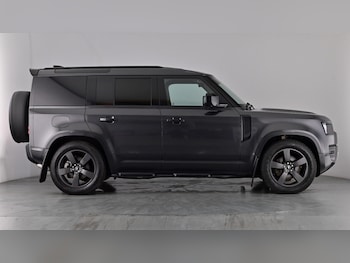 Used Land Rover Defender 2023 for sale - 77312389: Photo