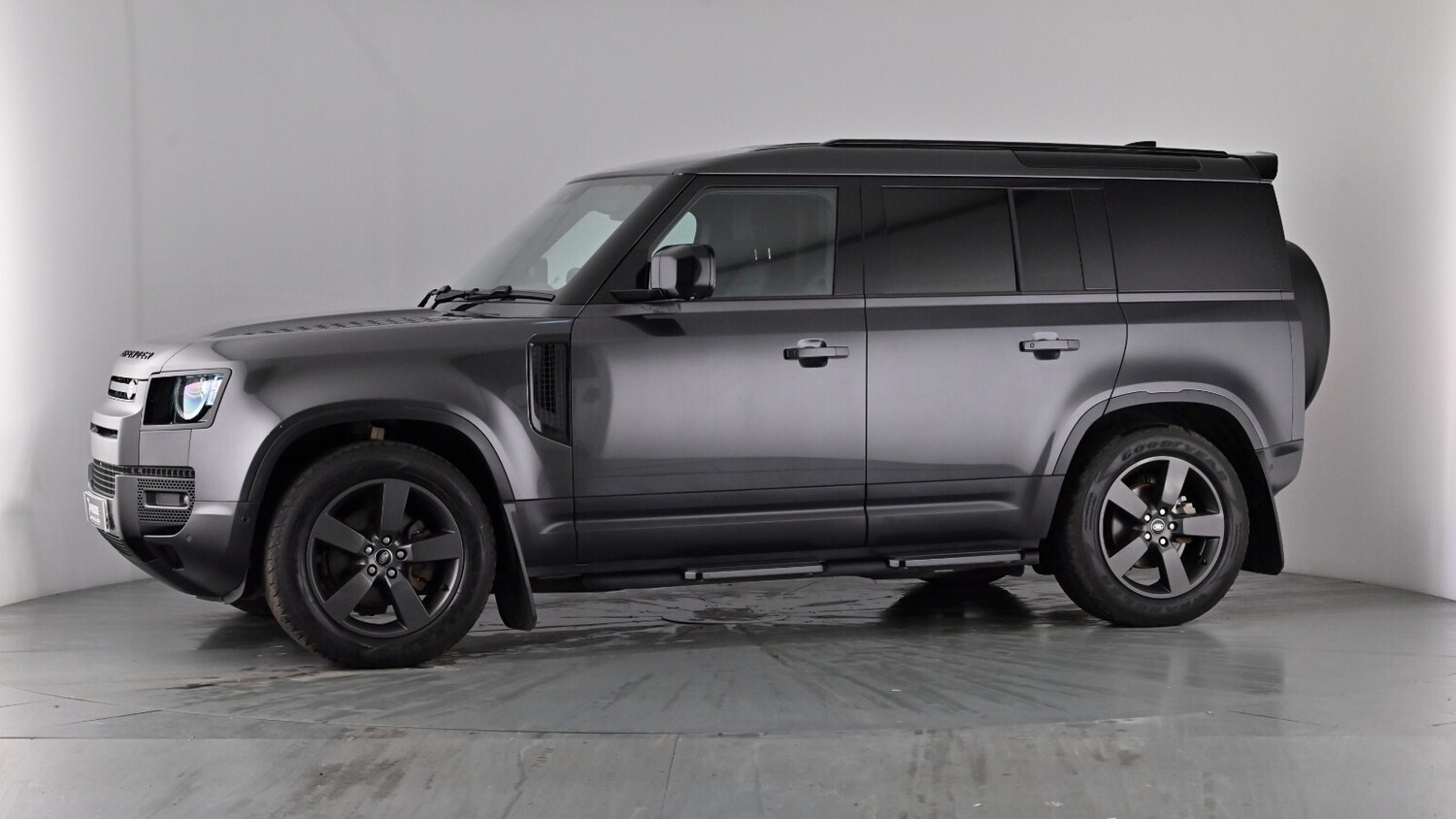 Used Land Rover Defender 2023 for sale - 77312389: Photo 45