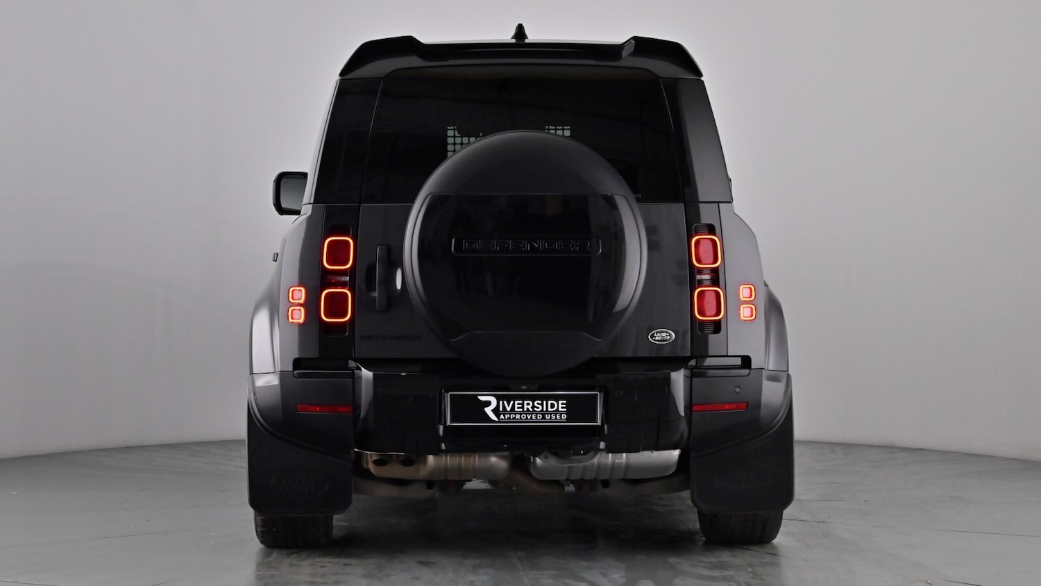 Used Land Rover Defender 2023 for sale - 77312389: Photo 5