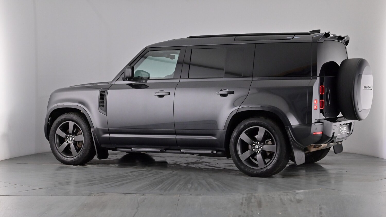 Used Land Rover Defender 2023 for sale - 77312389: Photo 50