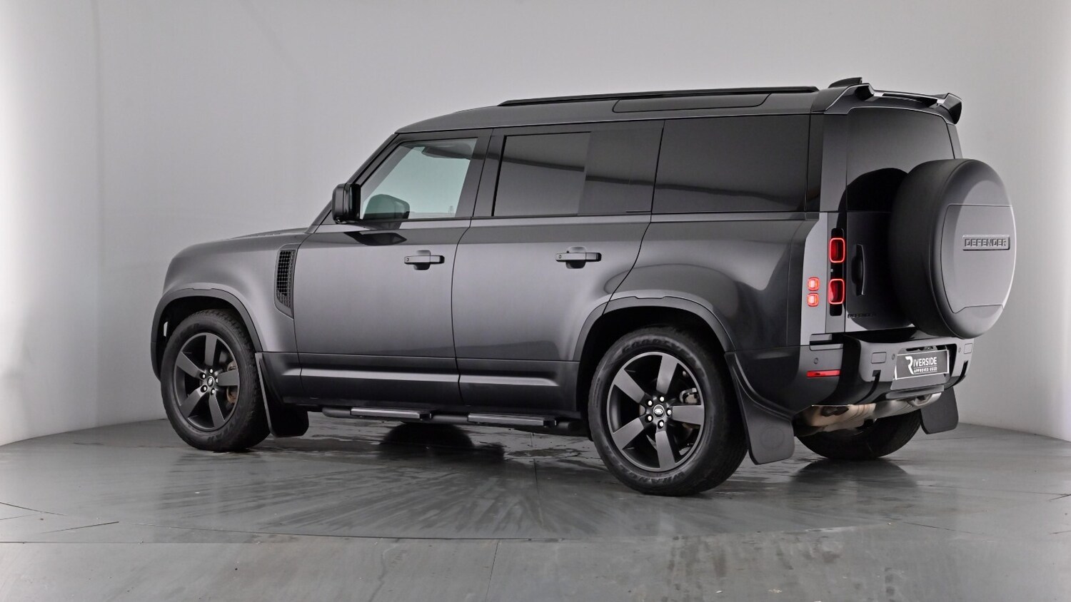 Used Land Rover Defender 2023 for sale - 77312389: Photo 51