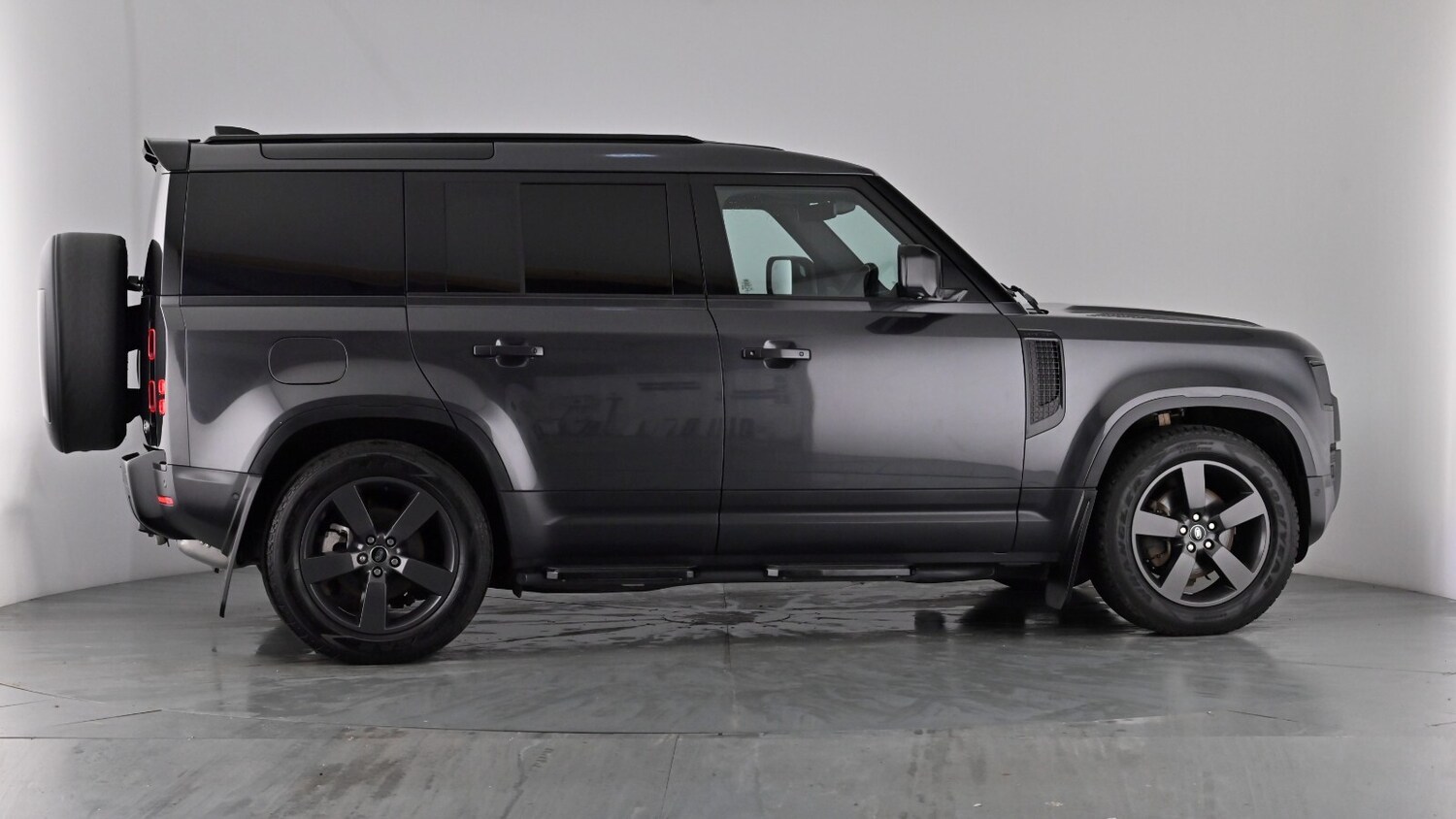 Used Land Rover Defender 2023 for sale - 77312389: Photo 64