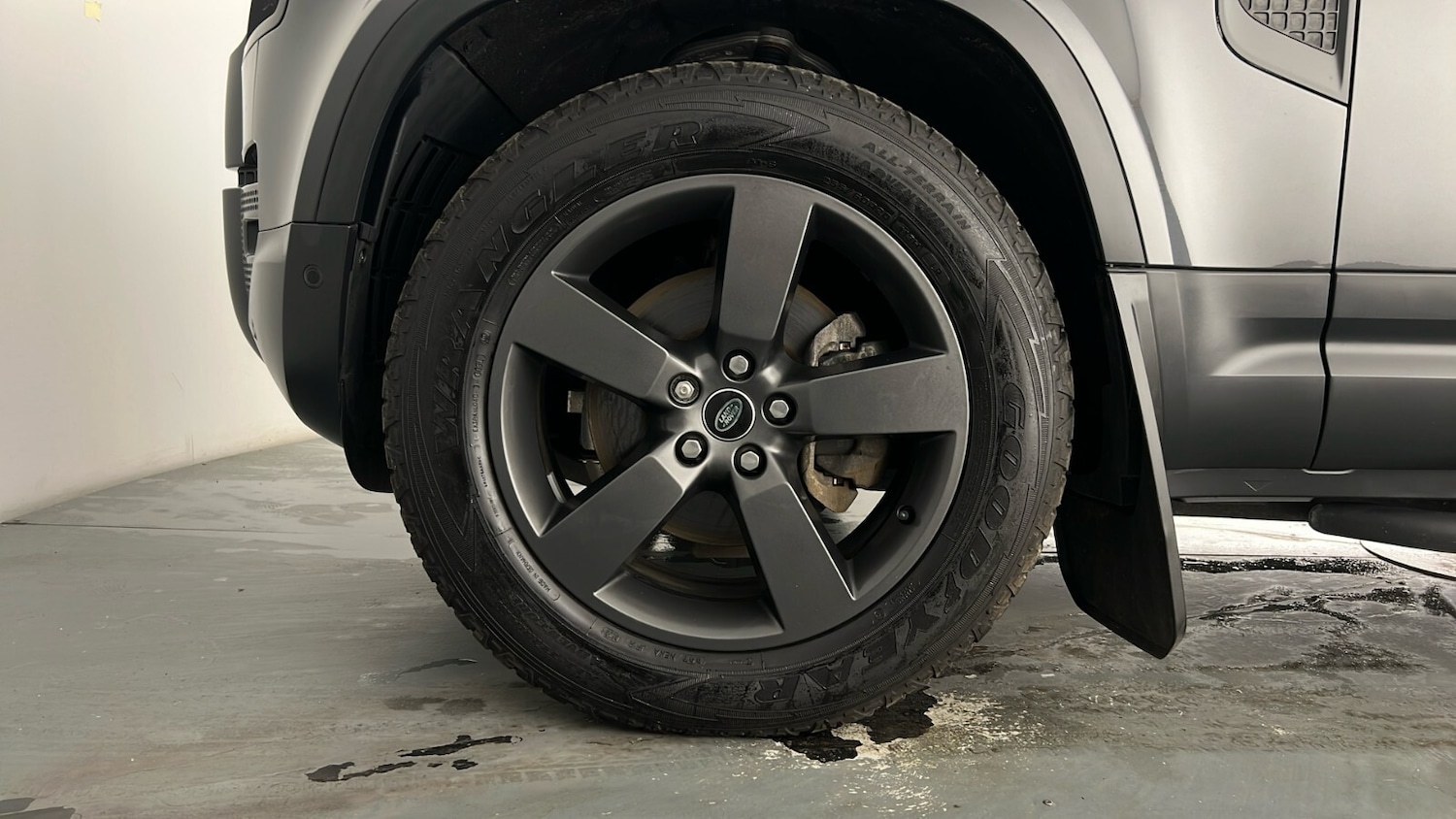 Used Land Rover Defender 2023 for sale - 77312389: Photo 9