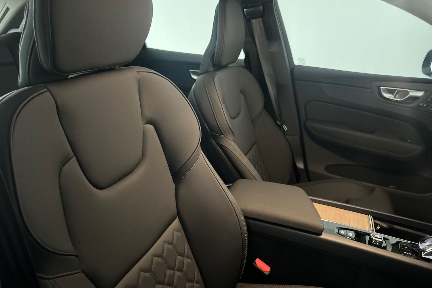 Used Volvo XC60 2025 for sale - 76007786: Photo 27