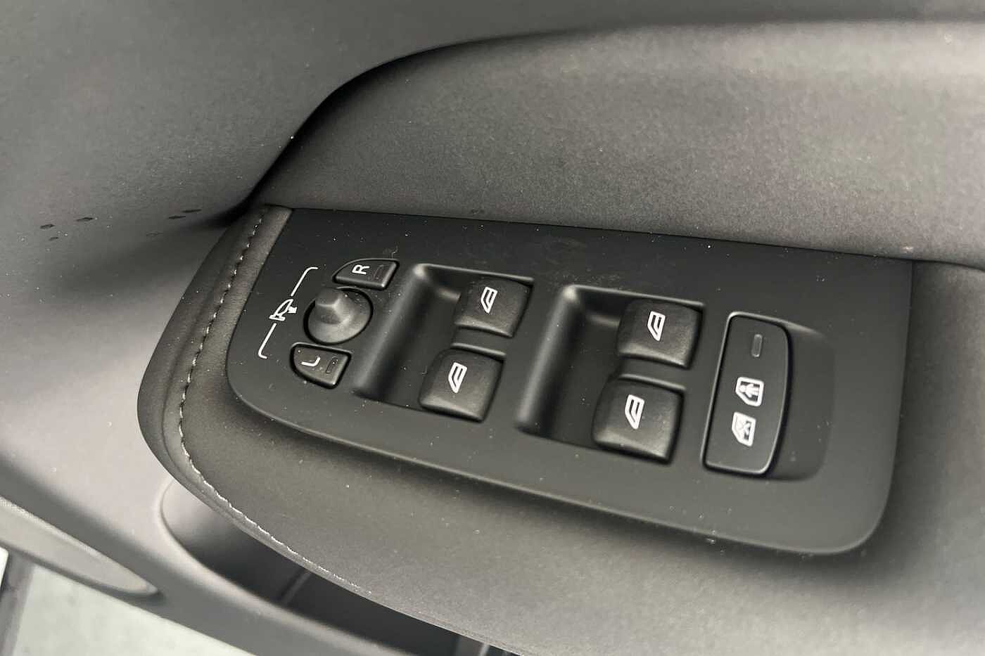 Used Volvo XC60 2025 for sale - 76007786: Photo 30