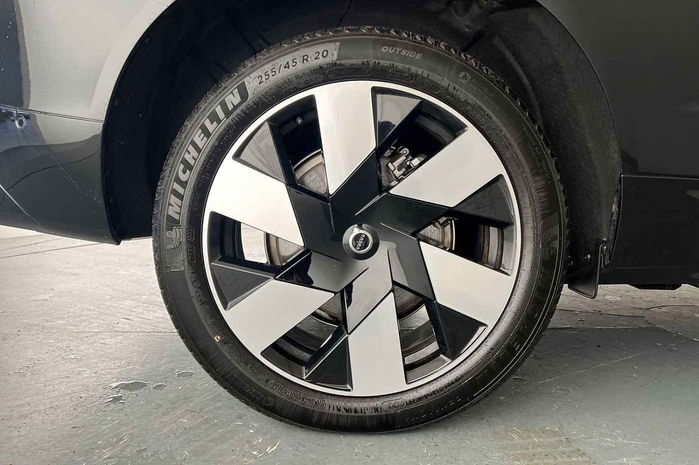 Used Volvo XC60 2023 for sale - 76780300: Photo 25